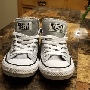 Woman converse